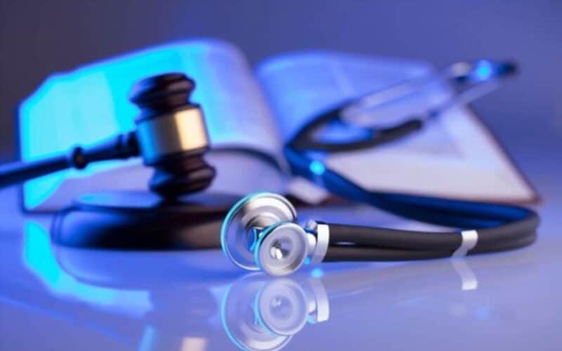How To Become A Medical Lawyer (Step by Step)