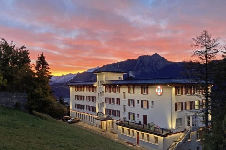Top 10 Best High Schools in The World: 2023 Rankings - Academicful